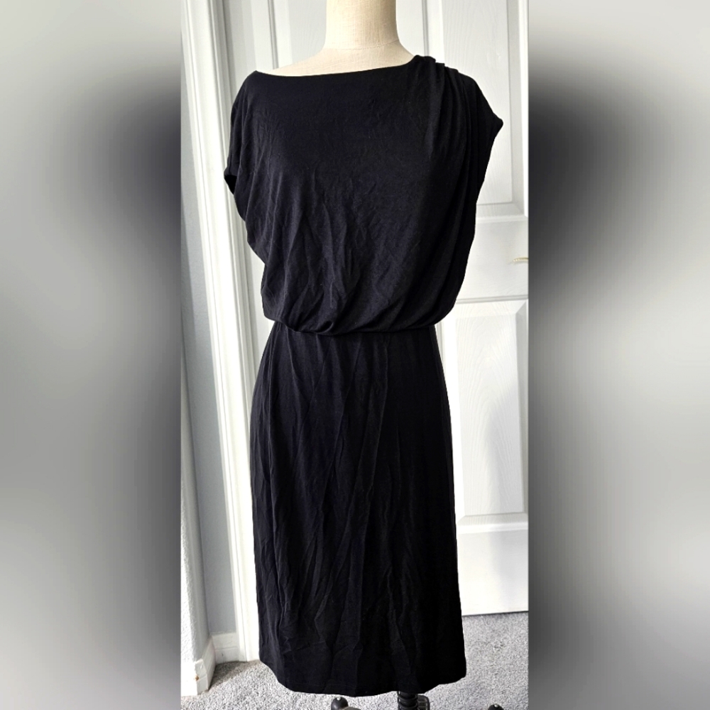 ANN TAYLOR LOFT Black Rayon dress tapered, cinched waist, light weight NWT SZ XS